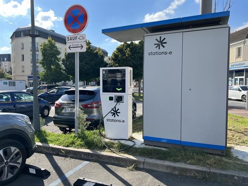 Comment recharger une voiture électrique à une borne ?