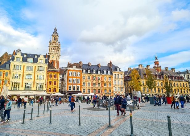 Mobilité électrique des territoires, villes, smart city, transition énergétique, station de recharge électrique